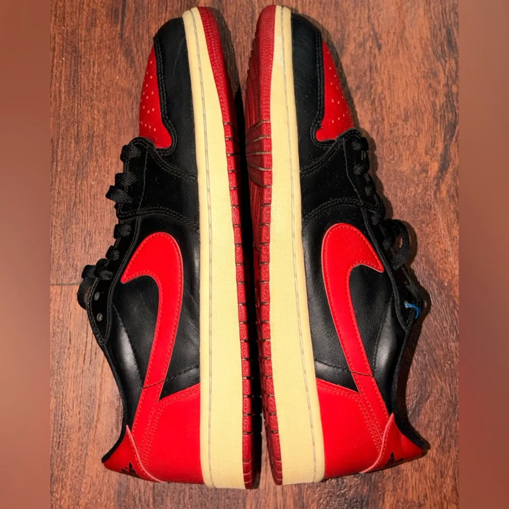 Air Jordan 1 Low OG Bred Sneakers, Men Size 10, Red Black